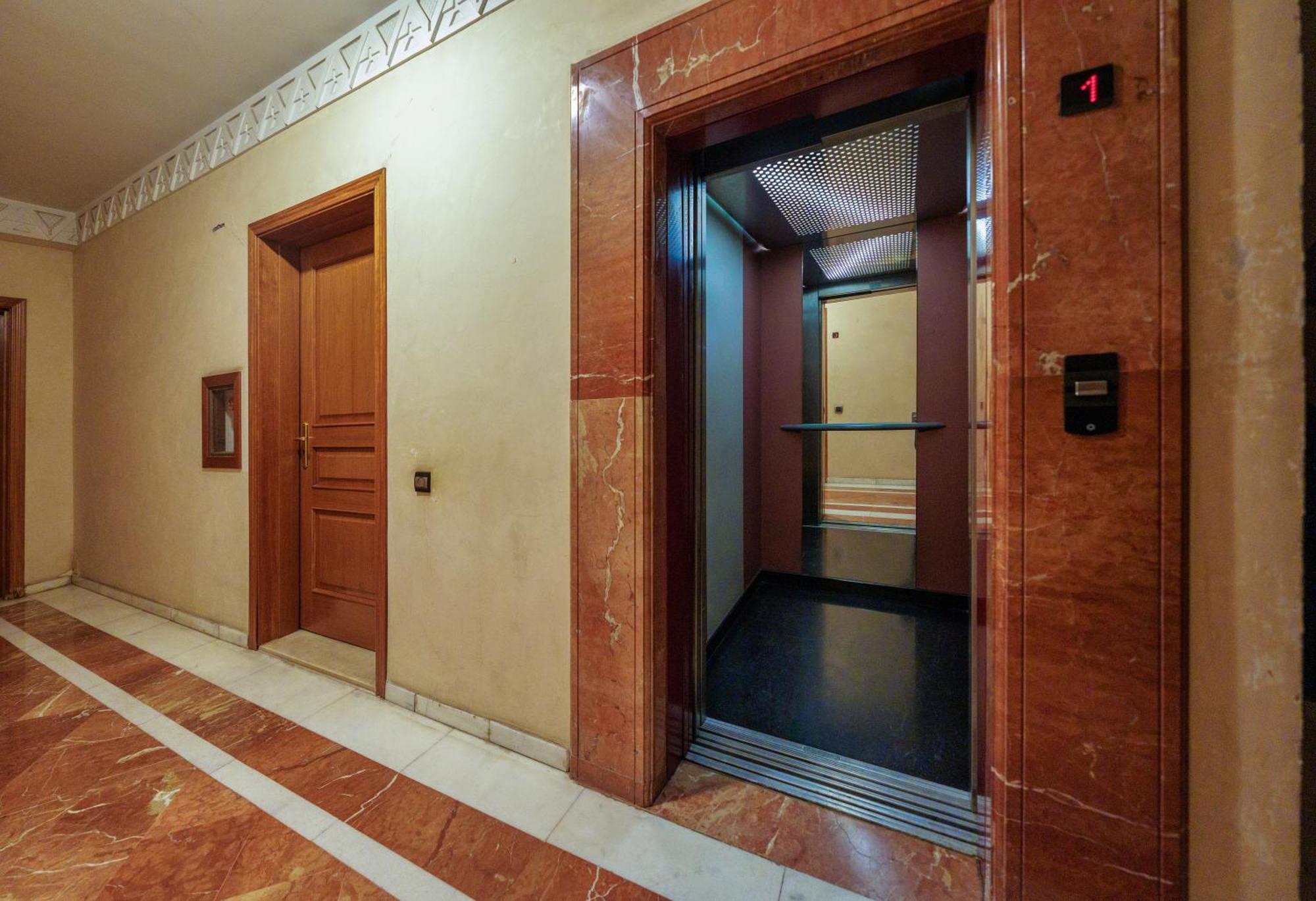 Appartement Haut Standing Gueliz Plaza Avec Vue Marraquexe Exterior foto